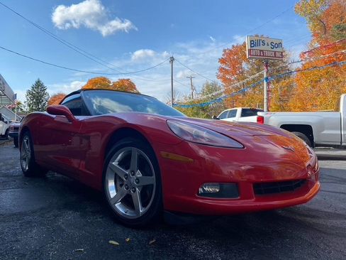Used 2005 Chevrolet Corvette Convertible w/ Preferred Equipment Group image 1
