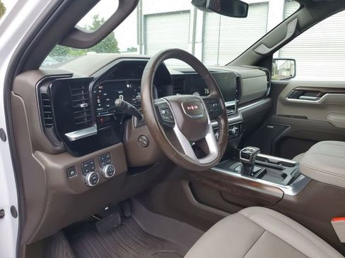 Used 2025 GMC Sierra 1500 SLT w/ SLT Premium Plus Package AWD/4WD image 21