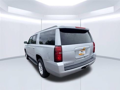 Used 2020 Chevrolet Suburban LT AWD/4WD image 10