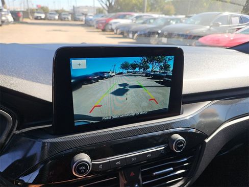 Used 2025 Ford Escape ST-Line image 40