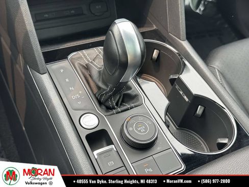 Used 2023 Volkswagen Atlas Cross Sport SEL AWD/4WD image 31