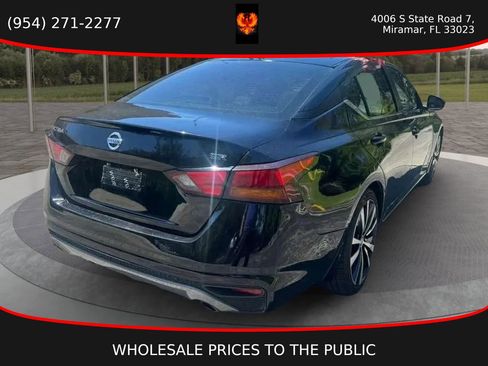 Used 2021 Nissan Altima 2.5 SR w/ SR Premium Package FWD image 6
