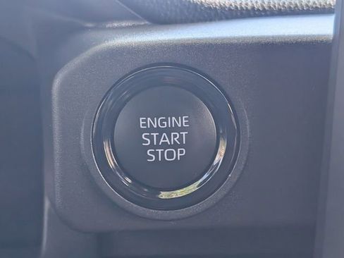 Used 2025 Toyota Tacoma SR AWD/4WD image 30