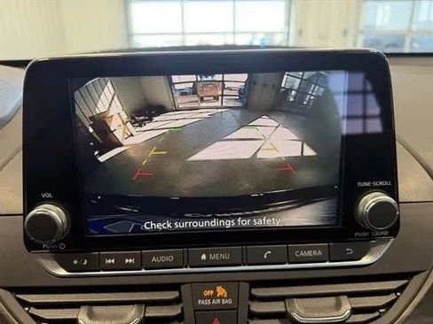 Used 2025 Nissan Altima 2.5 SV image 34