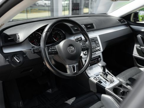 Used 2009 Volkswagen CC Luxury FWD image 10