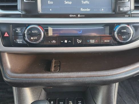 Used 2014 Toyota Highlander XLE image 41