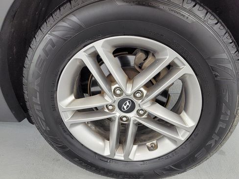 Used 2018 Hyundai Santa Fe Sport FWD image 11