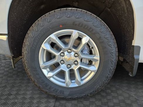 New 2026 Chevrolet Silverado 1500 LT w/ Z71 Off-Road Package image 7