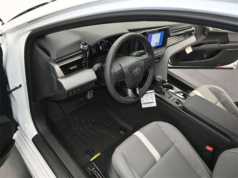New 2026 Toyota Camry SE image 4