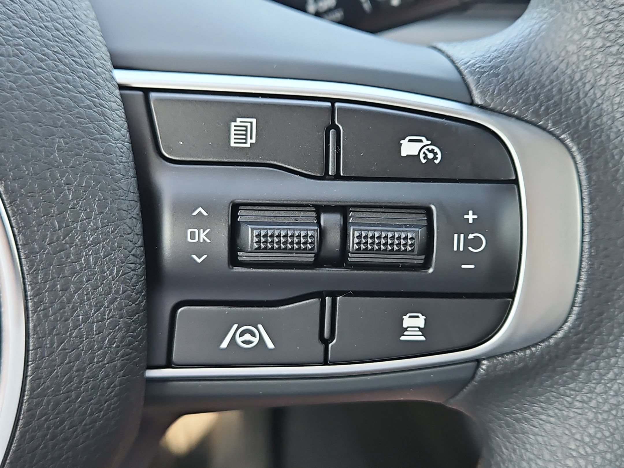 New 2026 Kia K5 LXS FWD image 23