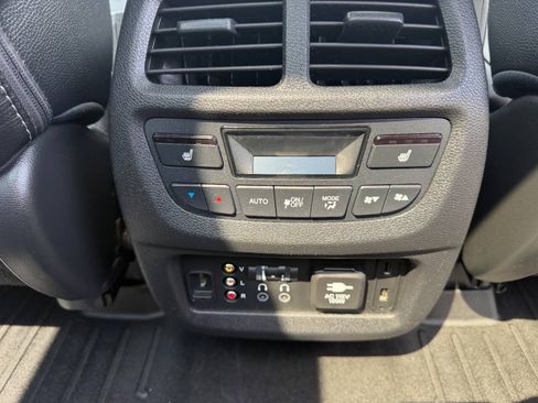 Used 2018 Honda Pilot Elite image 16