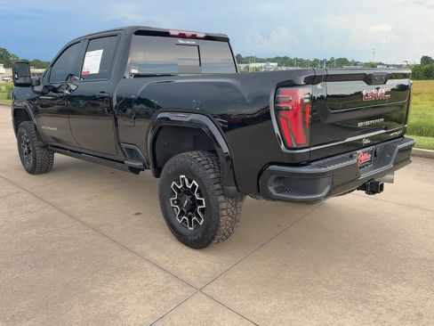 Used 2024 GMC Sierra 2500 AT4X AWD/4WD image 5