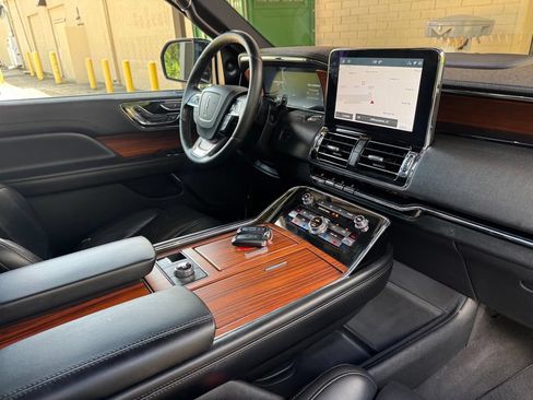 Used 2020 Lincoln Navigator L Reserve w/ Equipment Group 201A Reserve AWD/4WD image 43