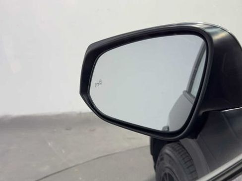 Used 2021 Toyota RAV4 XLE FWD image 10