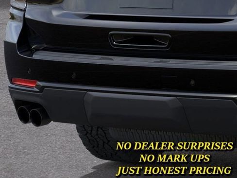 New 2026 Chevrolet Suburban Z71 w/ Comfort Package image 14