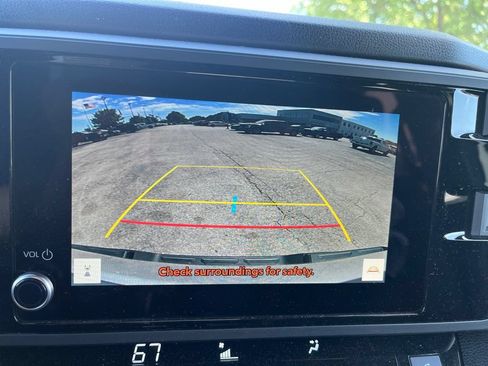Used 2025 Toyota Tundra SR w/ SR Tow Package AWD/4WD image 9