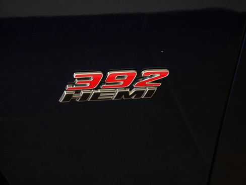 Used 2015 Dodge Challenger SRT RWD image 37