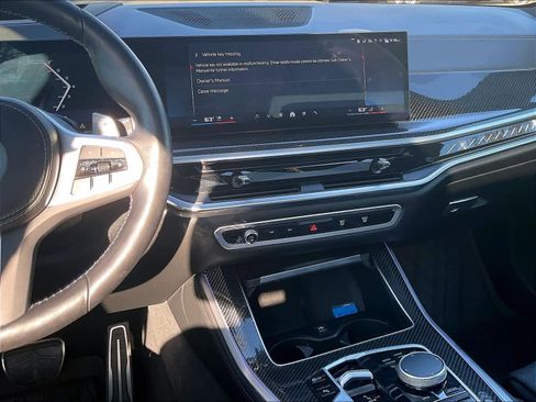 Used 2024 BMW X5 M60i w/ Climate Comfort Package image 9