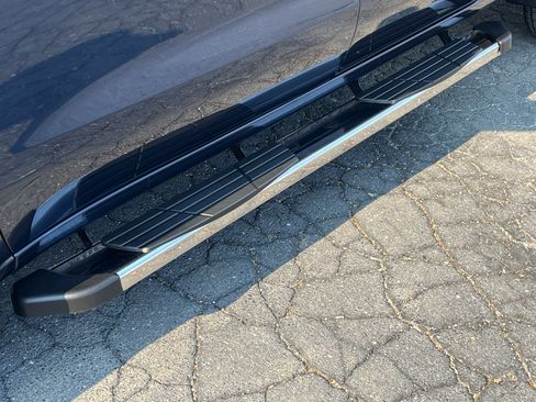 Used 2022 Chevrolet Silverado 1500 LT image 16