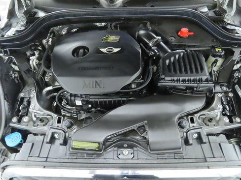 Used 2016 MINI Cooper 4-Door Hardtop image 28