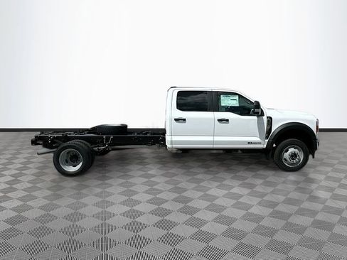 New 2025 Ford F550 4x4 Crew Cab Super Duty w/ XL Chrome Package image 3
