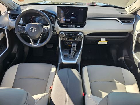 Used 2025 Toyota RAV4 XLE Premium image 15