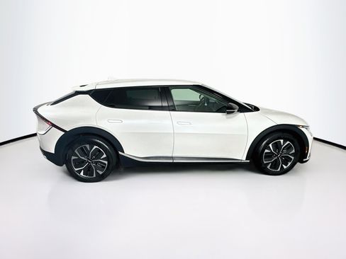 Used 2024 Kia EV6 Light RWD image 10