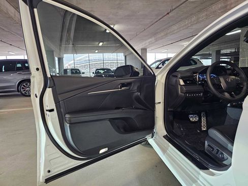 Used 2025 Toyota Camry XSE w/ Premium Plus Package image 26