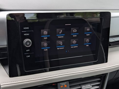 Certified 2025 Volkswagen Taos S AWD/4WD image 22