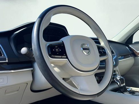 Used 2019 Volvo XC90 T5 Momentum w/ Protection Package Premier image 48