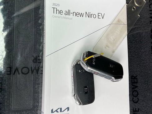 Used 2023 Kia Niro Wind FWD image 86