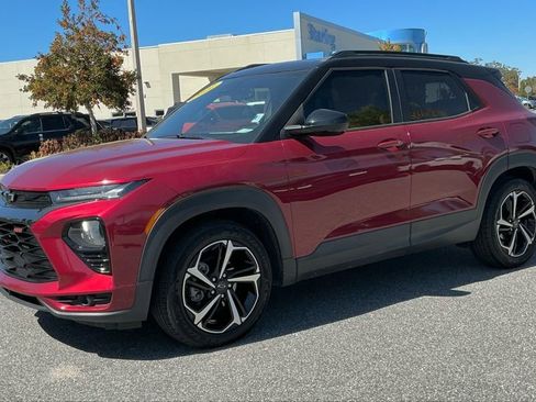 Used 2021 Chevrolet TrailBlazer RS w/ Sun and Liftgate Package image 1