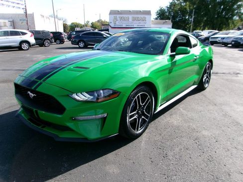 Used 2019 Ford Mustang image 7