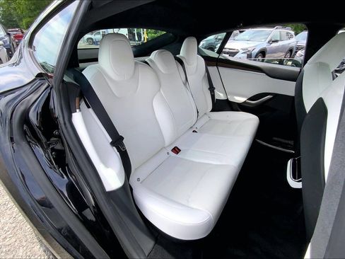 Used 2022 Tesla Model S AWD/4WD image 18