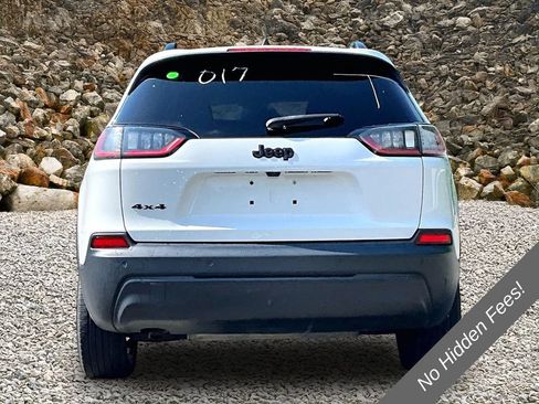 Used 2019 Jeep Cherokee Latitude Plus AWD/4WD image 4