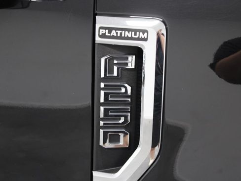 Used 2022 Ford F250 Platinum AWD/4WD image 12