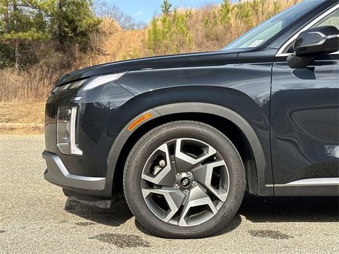 Used 2023 Hyundai Palisade Limited image 19