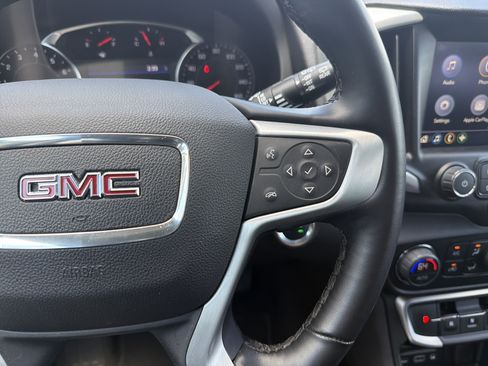 Used 2024 GMC Terrain SLT AWD/4WD image 20