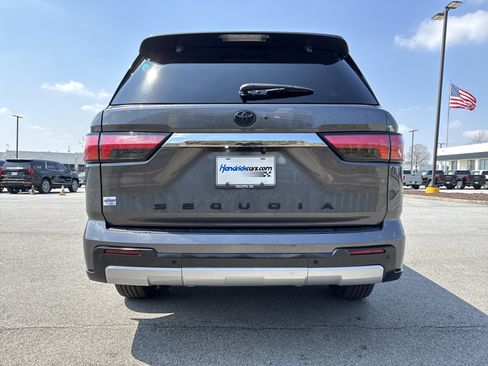 Used 2024 Toyota Sequoia Limited w/ Tow Technology Package image 9