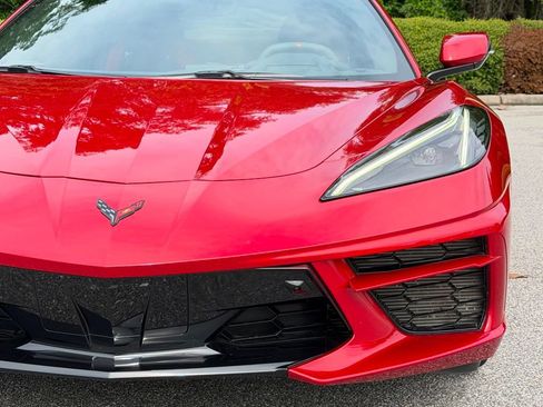 Used 2021 Chevrolet Corvette Stingray Premium Cpe w/ Engine Appearance Package RWD image 9