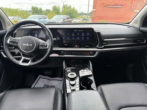 Certified 2024 Kia Sportage EX AWD/4WD image 17