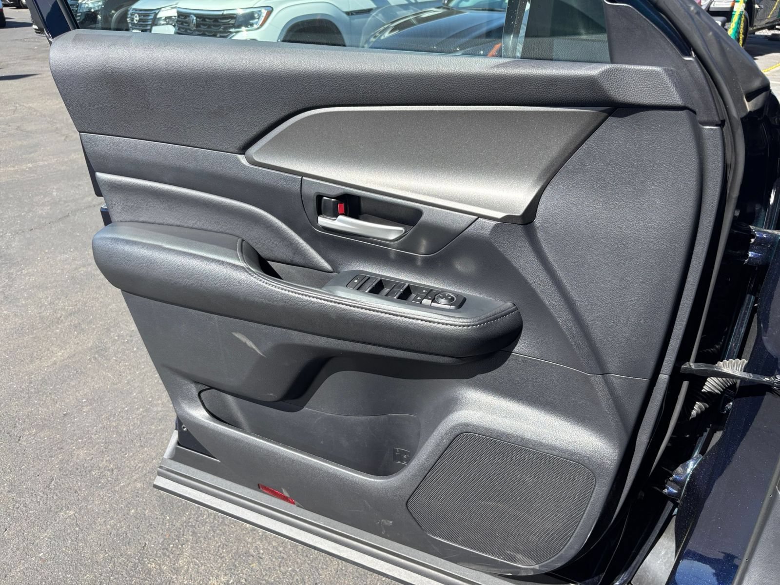 Used 2025 Toyota Grand Highlander FWD image 18