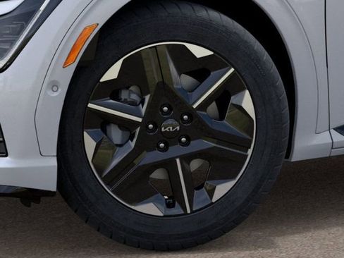New 2025 Kia EV6 GT-Line image 9