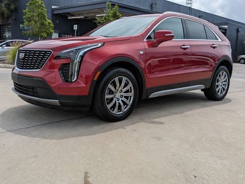 Used 2023 Cadillac XT4 Premium Luxury w/ Enhanced Visibility Package FWD image 10