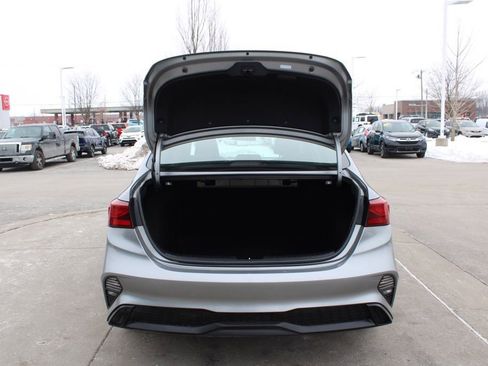 Used 2024 Kia Forte LXS image 9