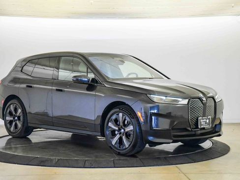 Certified 2024 BMW iX xDrive50 AWD/4WD image 6