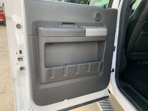 Used 2011 Ford F250 Lariat w/ Lariat Interior Pkg image 14