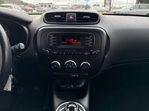 Used 2016 Kia Soul image 24