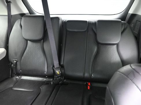 Certified 2024 Kia Carnival LX FWD image 26