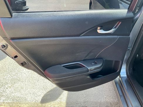 Used 2018 Honda Civic EX image 18